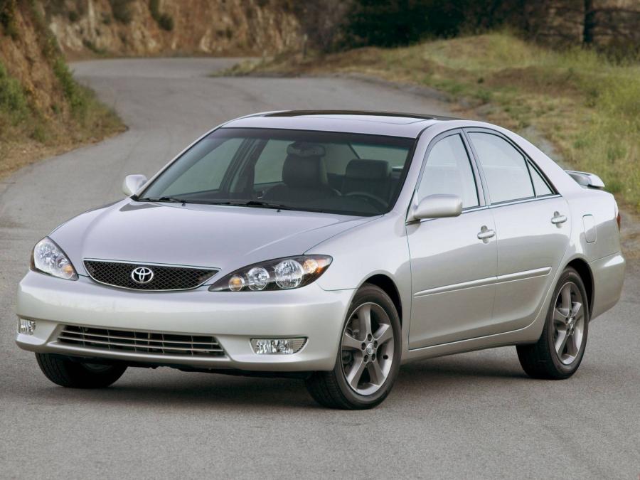  Toyota Camry SE 2004 года  (US) (фото 2 из 12)